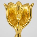 resin flower trophy - Resin Flower Trophy - Resin - Gold Plating - close-up
